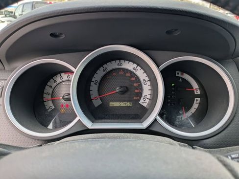 Used 2015 Toyota Tacoma 4x4 Access Cab V6 w/ TRD Off-Road Package image 12