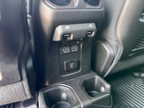 Used 2025 Jeep Gladiator Mojave w/ Steel Bumper Group AWD/4WD image 21