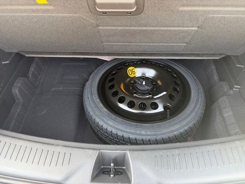 Used 2024 Buick Encore GX Sport Touring image 31