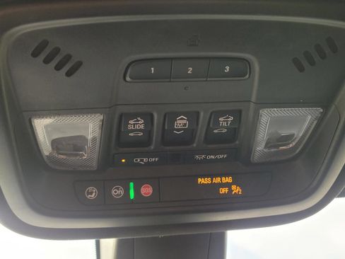 Used 2023 Chevrolet Traverse Premier w/ Redline Edition FWD image 33