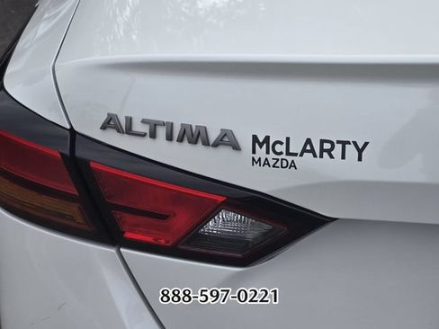 Used 2023 Nissan Altima 2.5 SR w/ SR Premium Package FWD image 16