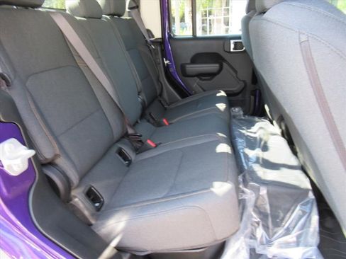 New 2026 Jeep Gladiator Sport image 28