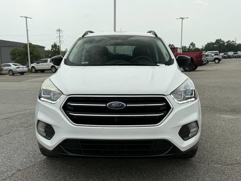 Used 2018 Ford Escape SE w/ SE Sport Appearance Package FWD image 5