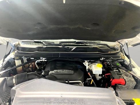 Used 2019 RAM 3500 Big Horn image 25