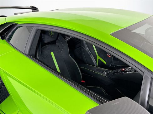 Used 2019 Lamborghini Aventador SVJ AWD/4WD image 21