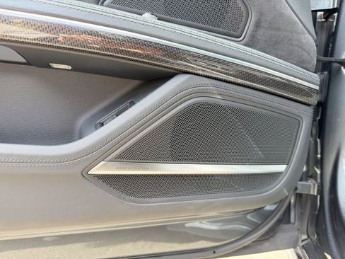Used 2020 Audi S8 L image 10