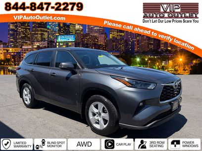 Used 2023 Toyota Highlander LE
