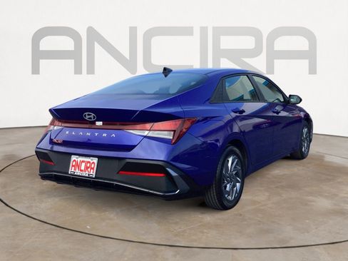 Used 2024 Hyundai Elantra SEL image 14