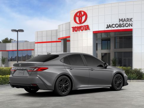 New 2026 Toyota Camry SE FWD image 10