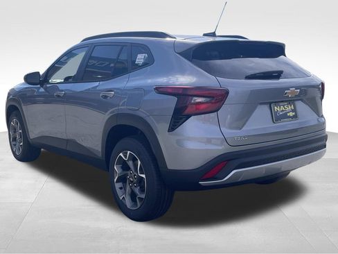 New 2026 Chevrolet Trax LT w/ Sunroof Package image 5