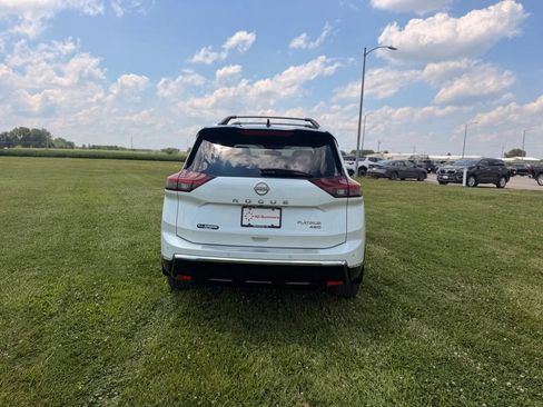 Certified 2026 Nissan Rogue Platinum w/ Platinum Premium Package AWD/4WD image 6