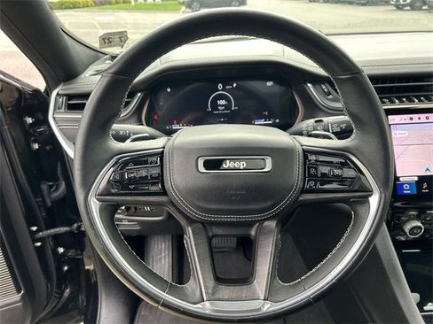 Certified 2022 Jeep Grand Cherokee L Overland image 18