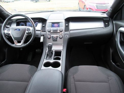 Used 2018 Ford Taurus SEL image 12