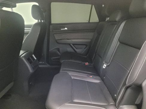 Used 2023 Volkswagen Atlas Cross Sport SE image 18