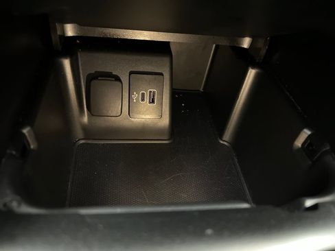 Used 2025 Ford Explorer Active RWD image 53
