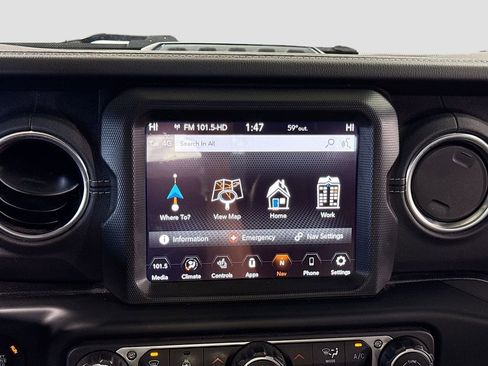 Used 2023 Jeep Wrangler Unlimited Sahara w/ Cold Weather Group image 21