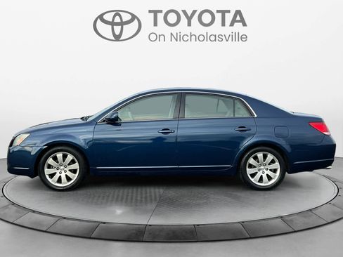 Used 2006 Toyota Avalon XLS image 2