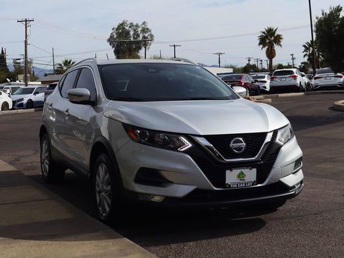 Used 2022 Nissan Rogue Sport SV image 14
