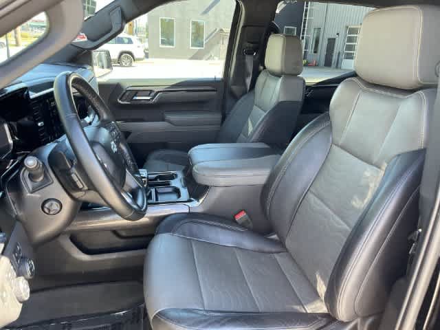Used 2023 Chevrolet Silverado 1500 ZR2 w/ Technology Package AWD/4WD image 10