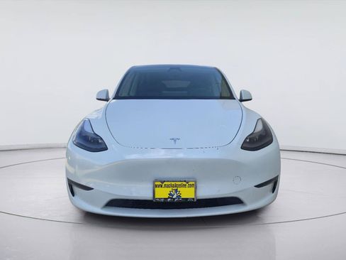 Used 2022 Tesla Model Y Performance AWD/4WD image 9