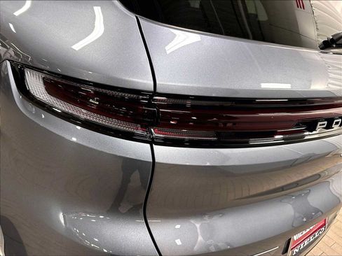 New 2026 Porsche Cayenne AWD/4WD image 34