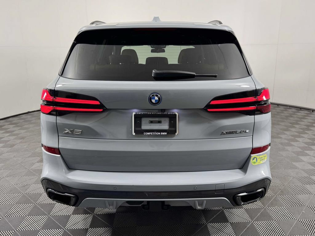 Used 2024 BMW X5 xDrive50e w/ M Sport Package AWD/4WD image 9