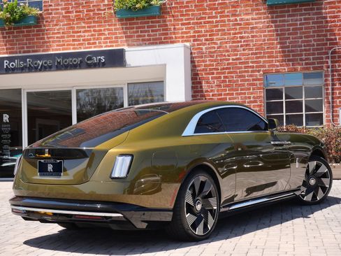 Certified 2024 Rolls-Royce Spectre w/ Spectre Launch Package AWD/4WD image 2