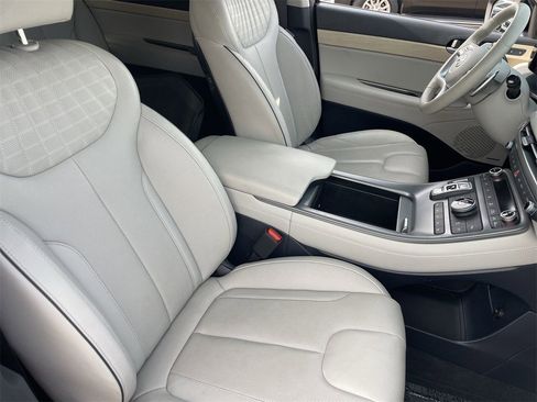 Certified 2024 Hyundai Palisade Limited image 10