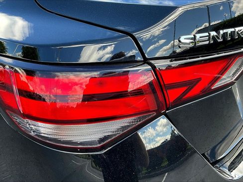 Used 2024 Nissan Sentra SV FWD image 23