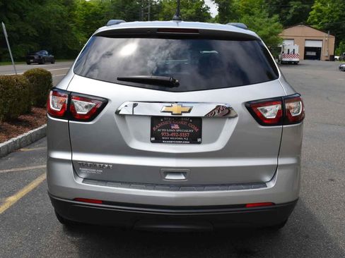 Used 2017 Chevrolet Traverse LS FWD image 5