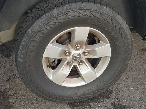 Used 2021 RAM 1500 Tradesman w/ Chrome Plus Package RWD image 5
