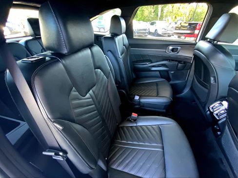 Used 2024 Kia Sorento SX Prestige image 29