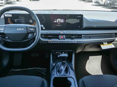 New 2026 Kia K4 LX image 15