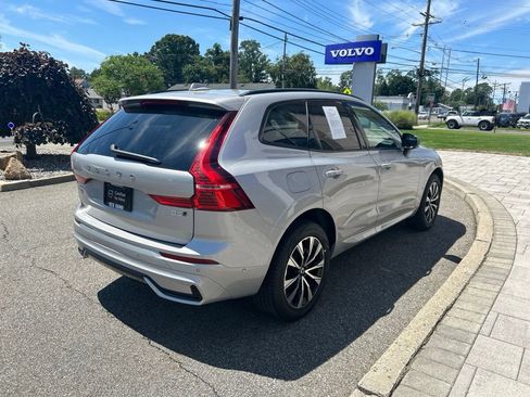 Used 2025 Volvo XC60 B5 Plus AWD/4WD image 5