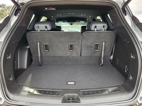 Used 2023 Buick Enclave Premium image 16