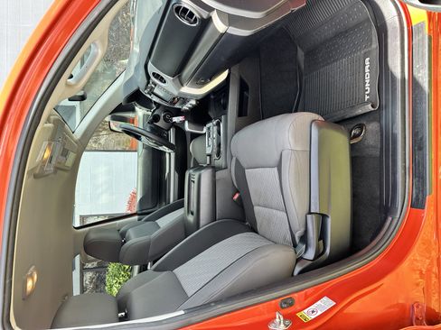 Used 2017 Toyota Tundra SR5 w/ TRD Off Road Package image 24