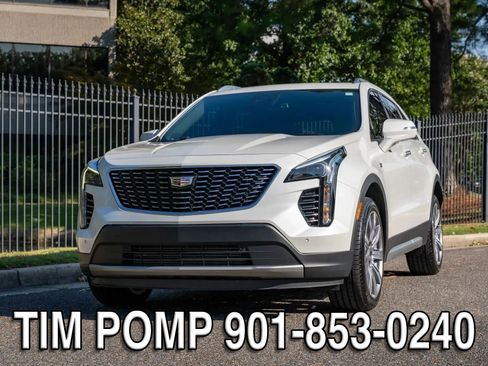 Used 2023 Cadillac XT4 Premium Luxury w/ Cold Weather Package FWD image 2
