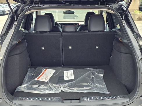 Used 2025 Nissan Kicks SR w/ Illumination Package AWD/4WD image 8