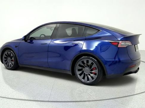 Used 2023 Tesla Model Y Performance AWD/4WD image 6