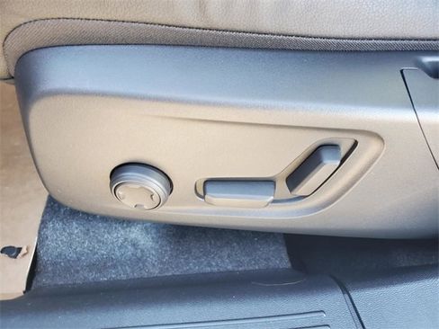 New 2026 Volvo XC40 B5 Plus w/ Protection Package Premier image 14