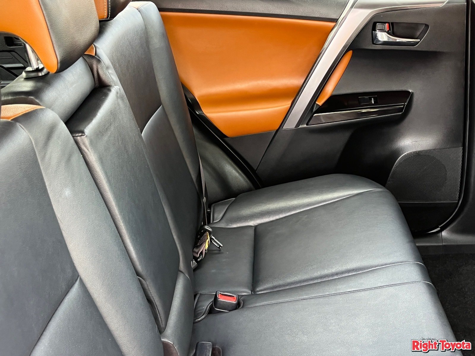 Certified 2017 Toyota RAV4 SE FWD image 15