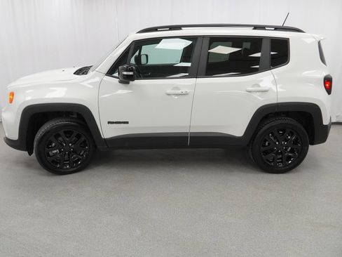 Used 2022 Jeep Renegade Altitude w/ Convenience Group image 15