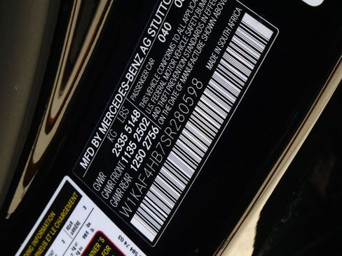 Used 2025 Mercedes-Benz C 300 4MATIC Sedan image 21