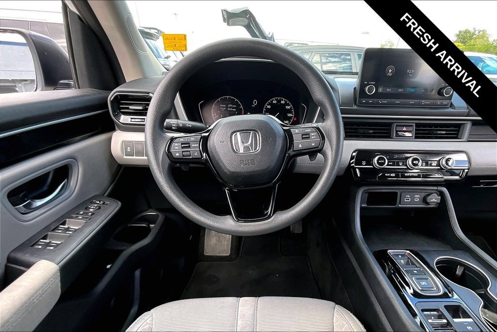 Used 2023 Honda Pilot LX image 14