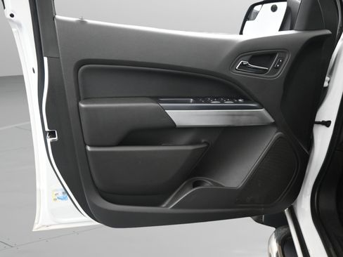 Used 2015 Chevrolet Colorado LT w/ LT Convenience Package image 32