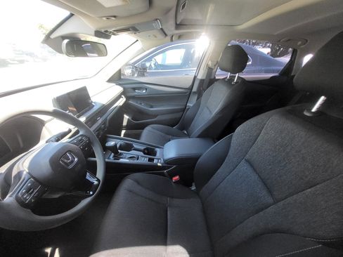 Used 2025 Honda Accord SE image 10