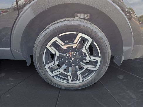 Used 2025 Hyundai Santa Cruz Limited image 14