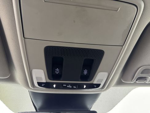 Certified 2023 Honda Pilot Elite image 43