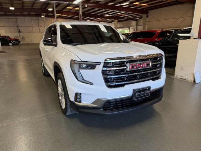 Used 2024 GMC Acadia Elevation w/ Luxury Package FWD image 7