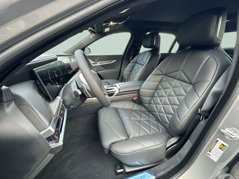 New 2026 BMW 740i w/ Premium Package image 13